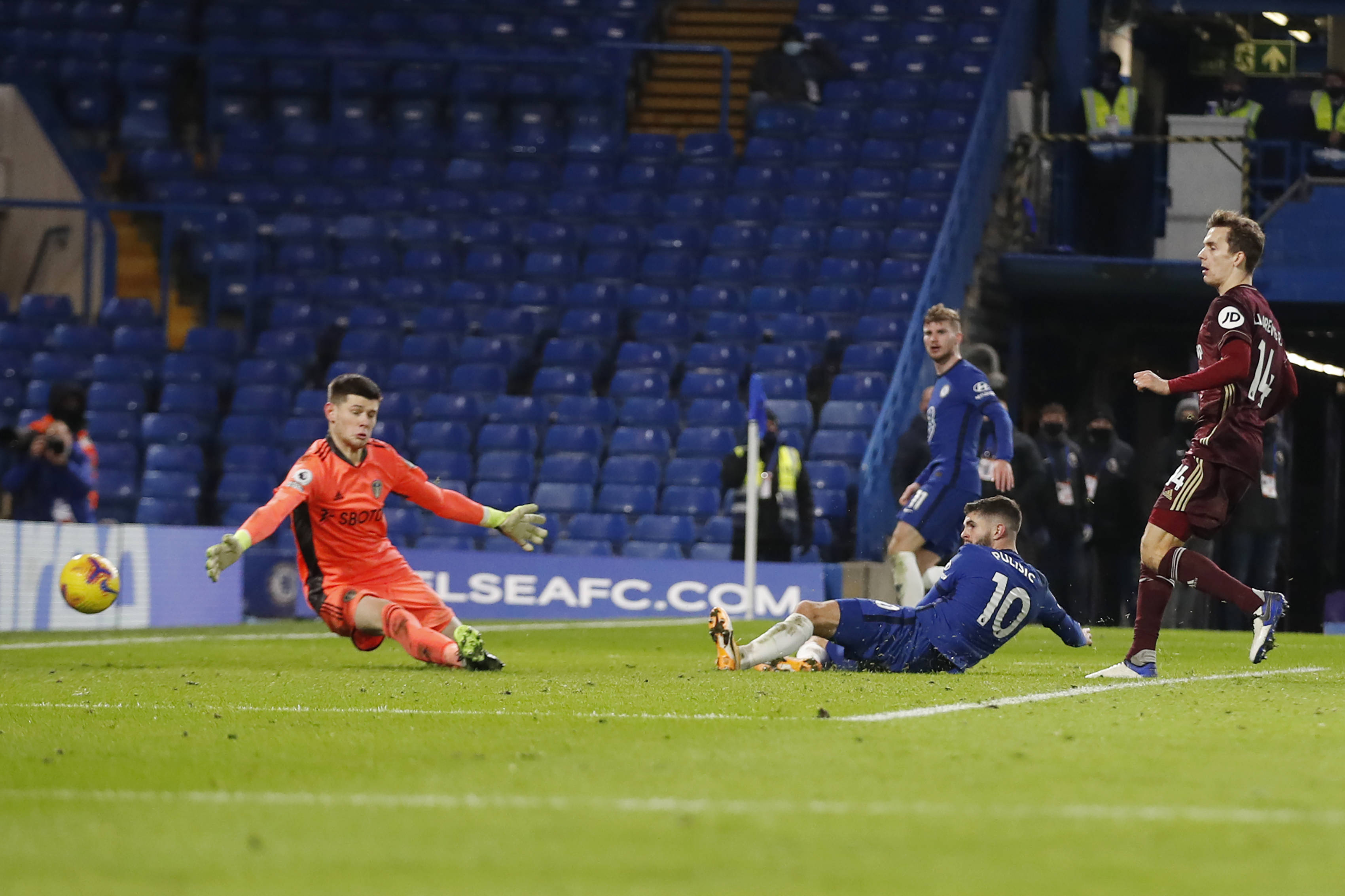 或者是忙碌 或者是忙碌