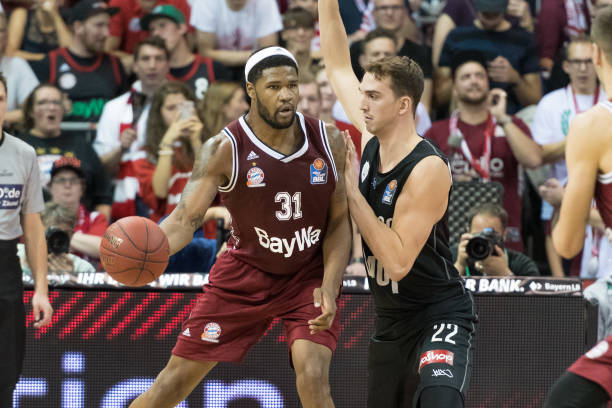 足球比赛不 足球比赛不