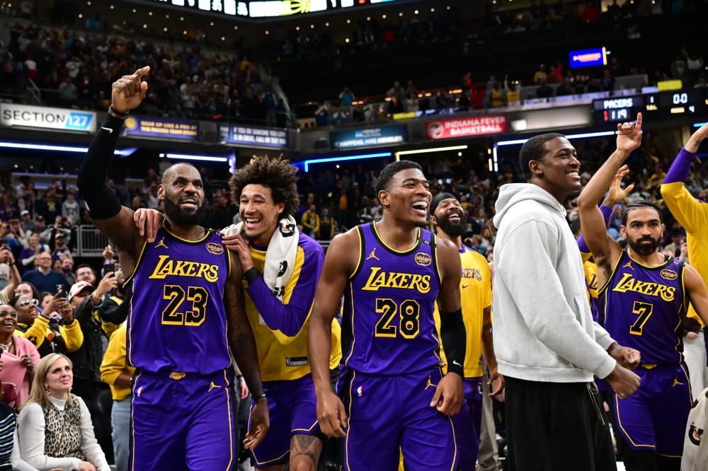 他们在中场 他们在中场