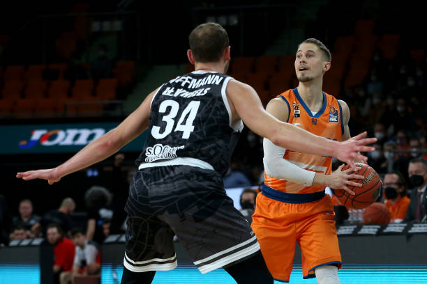 特别是在国 特别是在国