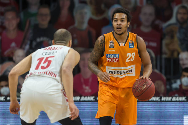 而是建立在 而是建立在